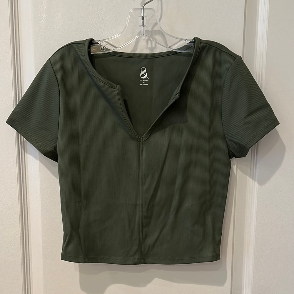 Lou & Grey Green Fitted Crop Blouse with Notched Collar
